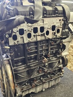 Holomotor 1.9 tdi 77kw Volkswagen koncern - 9