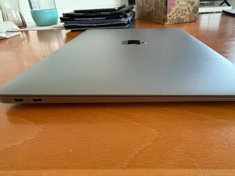 Macbook Air 13 M1 8GB RAM, 256 GB SSD - 9
