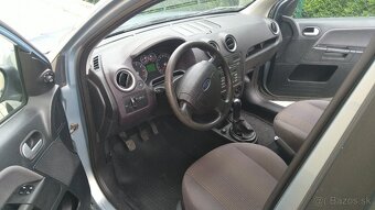 Ford Fusion - 9
