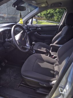 Chevrolet Orlando - 9