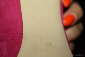 GUESS krasne magentovo-ruzove lodicky - 9