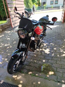 Yamaha xsr 900 - 9