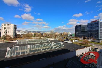 BEZ PROVÍZIE, KANCELÁRIE V RUŽINOVE, TRENČIANSKA UL - 9