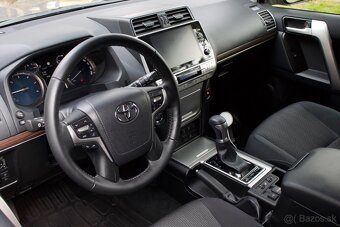 Land Cruiser 2.8 D, 4x4, 18 126 km,WEBASTO, odpočet DPH. - 9
