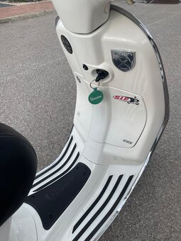 Skúter Vespa primavera Sprint 125 - 9