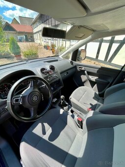Volskwagen caddy 2013 2.0 103kw Maxi nová STK - 9