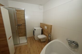 Luxusný 4i -byt s vnútorným parkovaním novostavba / Centrum - 9