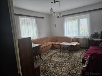 NA PREDAJ JEDNOPODLAŽNÝ 3 IZBOVÝ RODINNÝ DOM S GARÁŽOU - 9
