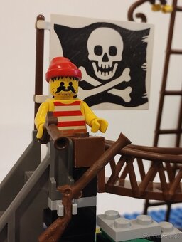 LEGO Pirates 6270 Forbidden Island - 9