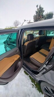 Predám Opel Zafira Tourer nepojazdné - 9