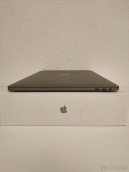 MacBook Pro 2019 i7 | 16GB | 256GB - 9