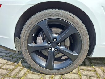 Chevrolet Camaro SS z roku 2015 - 9