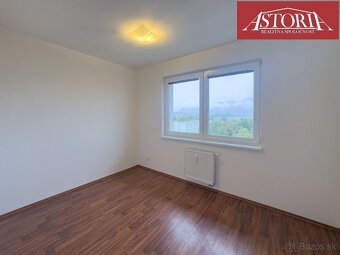 Bright 3 - room Apartment with 2 Balconies | Walking Distanc - 9