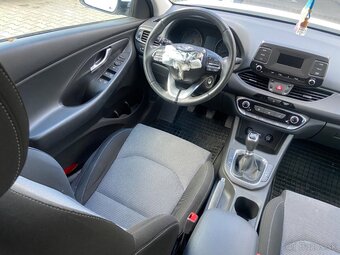 HYUNDAI I30 CW rok 2022 - 9