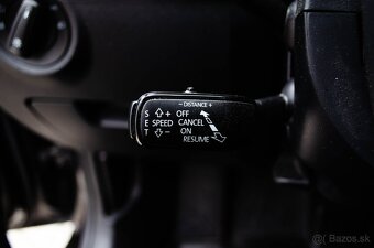 Škoda Octavia Combi 2.0 TDI Sportline DSG - 9