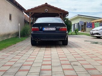 BMW 3 Coupé 320i - 9