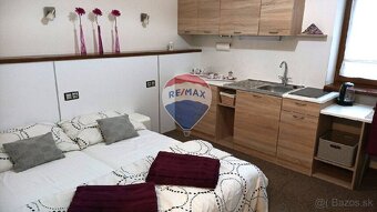 NÍZKOENERGETICKÝ 12+1 apartmánový dom, 1126m2, Ľubotice, Pre - 9