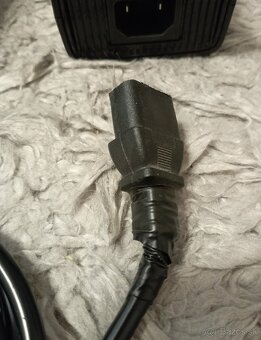 XBOX 360 SLIM + napájací zdroj (bez HDD a bez ovládača) - 9
