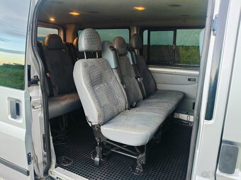Ford Transit 2011 9 miestne - 9