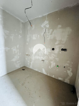 Reality KOMPLEX s.r.o. Vám ponúka na predaj priestranný a sv - 9