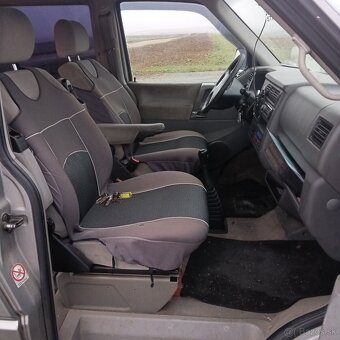 Predám VW Caravelle 2,5 TDI 111kw - 9