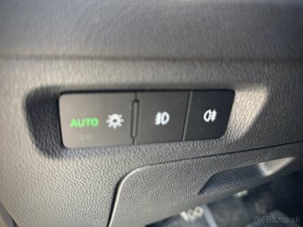 ŠKODA OCTAVIA 2.0 TDi - 9