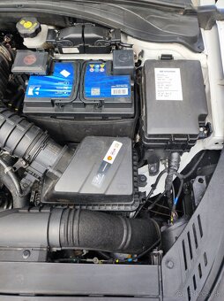 Hyundai i30 1,6 CRDi automat - 9
