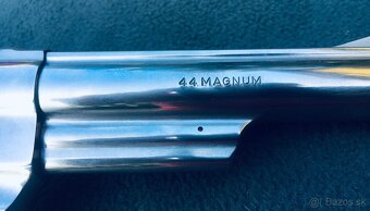 Revolver Smith&Wesson .44 Magnum - 9