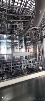 Vstavaná umývačka riadu Whirlpool - 9