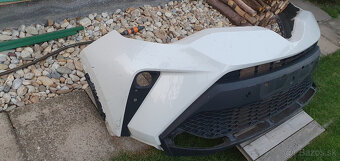 TOYOTA CH-R PREDNY NARAZNIK A BLATNIK - 9