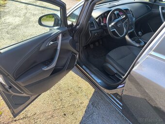Astra J Sport Tourer 1.4 Turbo - 9