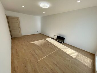 Prenajmem zrekonštruovaný 2 izbový byt v centre mesta - 9