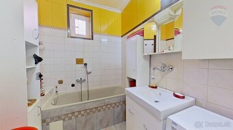 REZERVOVANÝ Predaj 3-izbový dom, pozemok 12,3 á, Komja - 9