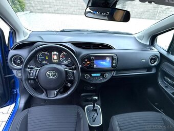 Toyota yaris IV 1,5hybrid 101hp lift 15.110km zaruka 1rok - 9