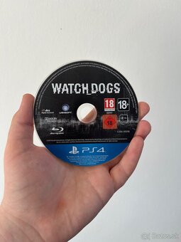 PlayStation 4 (PS4) + 2x ovládace + 17 hier - 9