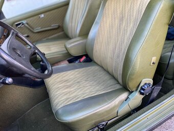 Mercedes Benz 230CE C123 Coupe /w123 - rv 1982 Biele SPZ - 9