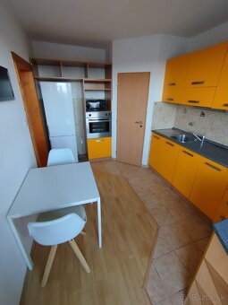 1-izbový byt s klimatizáciou a parkovacím miestom - 9