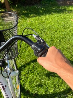 Liberty Strada 28” 3 SPD – mestský elegán za zlomok ceny - 9