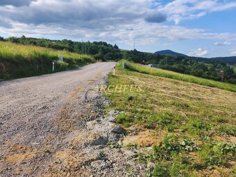 Lukratívny pozemok v skvelej lokalite - Kanaš  Slnečná štvrť - 9
