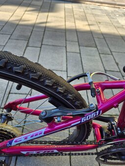 Predám CTM Rocky 2.0, veľkosť 24" - 9