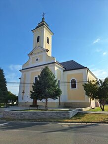 Rodinný dom s veľkým pozemkom 2002 m2 v centre Abrahámu - 9