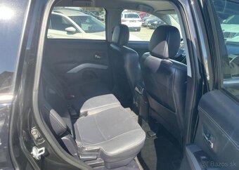 Mitsubishi Outlander 2.2 DI-D 4x4 7 MÍST nafta manuál 130 kw - 9