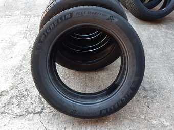 225/55 R19 -letné Michelin - 9