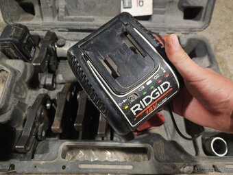 Lisovacie kleste Ridgid RP 330+v celuste - 9