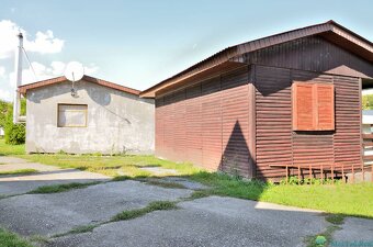 Dvojnásobná radosť pri vode: dve chaty na jednom mieste - 9