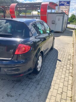 Predám seat toledo 2007 1.6 benzín - 9