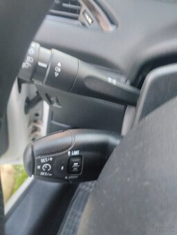 Peugeot 208 1.0vtiAccess - 9