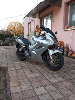 Honda VFR 800 V-tec - 9