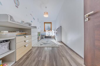 PRIESTRANNÝ OBĽÚBENÝ 4i (83,3m2) vo VYHĽADÁVANEJ časti PETRŽ - 9