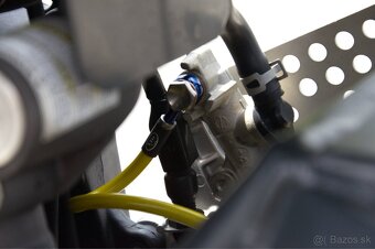 Suzuki GSX-R 1000 k4 - 9